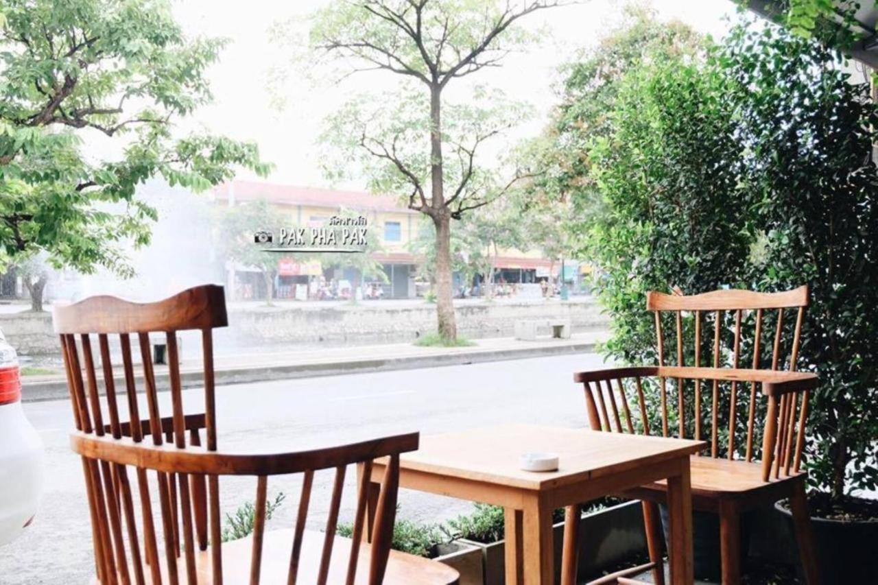 Хостел Oon Poshtel X Cafe Чиангмай Экстерьер фото